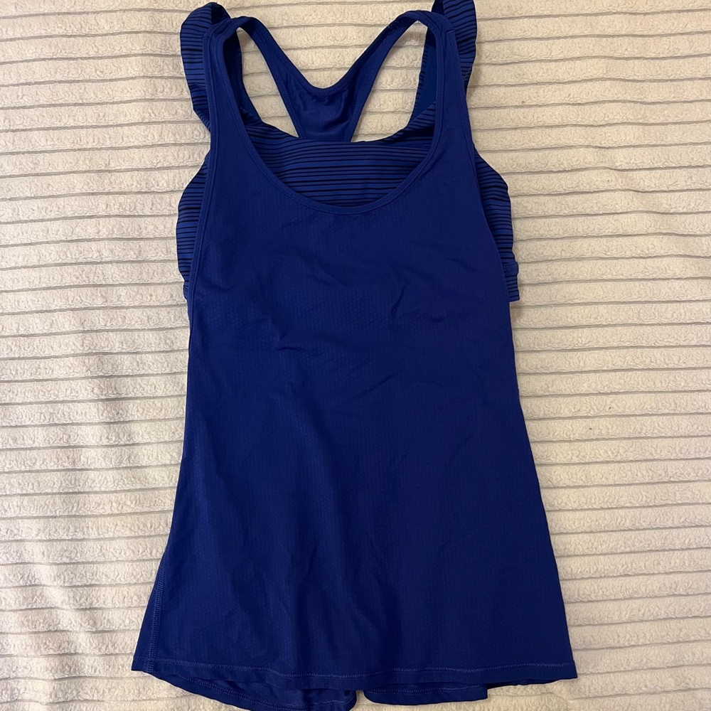Lululemon Sz 4 Tank Top with Built-in Bra Blue